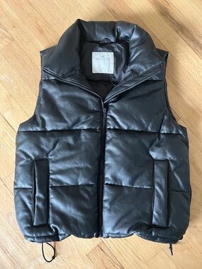 Hollister Black Faux Leather Quilted Puffer Vest